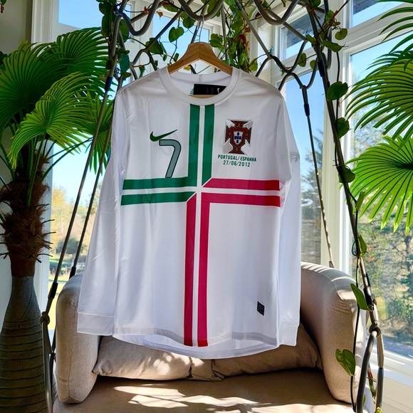 Inspired Portugal 2012 World Cup - Ronaldo #7 Away Jersey Retro Football - Picture 2 of 7